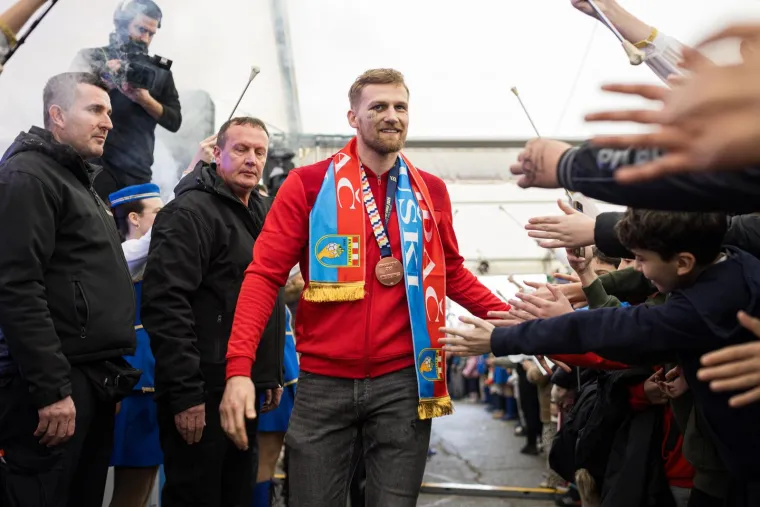 Nisu medalje bile u fokusu: Jedan detalj na rukometa&scaron;ima obilježio povratak rodnom mjestu