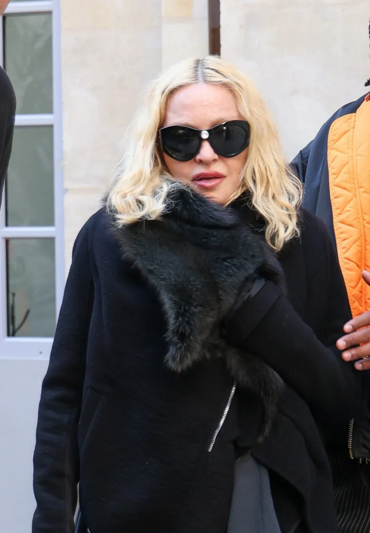 Možete li vjerovati da Madonna ima skoro 70 godina? Izgleda kao da joj je vrijeme stalo