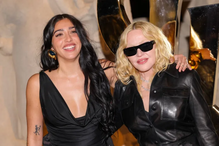 Možete li vjerovati da Madonna ima skoro 70 godina? Izgleda kao da joj je vrijeme stalo