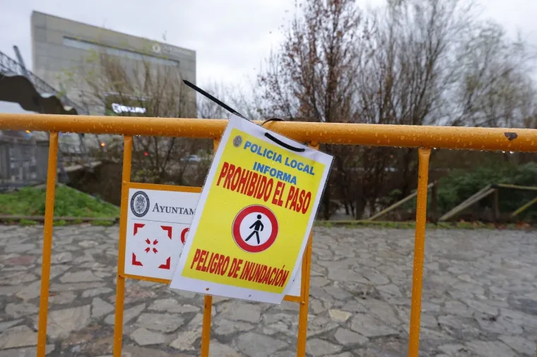 Tisuće evakuirane, vojska u pripravnosti: Prizori užasa i strah od razornog 'Lea'