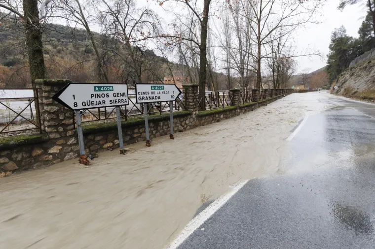 Tisuće evakuirane, vojska u pripravnosti: Prizori užasa i strah od razornog 'Lea'