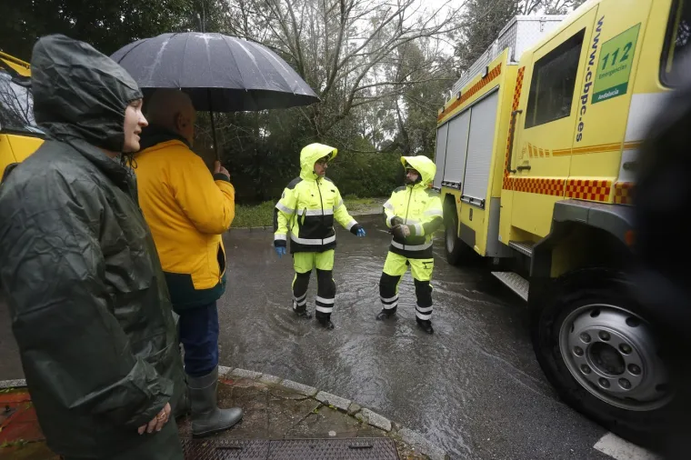 Tisuće evakuirane, vojska u pripravnosti: Prizori užasa i strah od razornog 'Lea'
