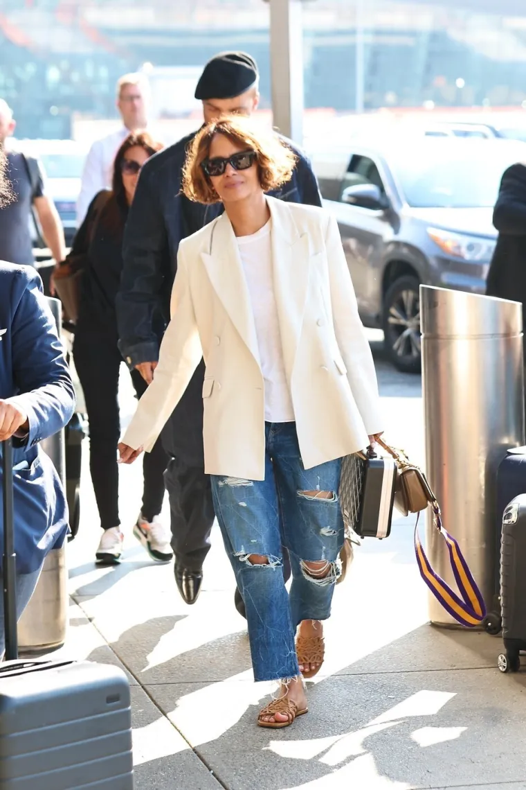 Slavna glumica (59) dokazala da godine nisu prepreka: Pozirala u seksi izdanju