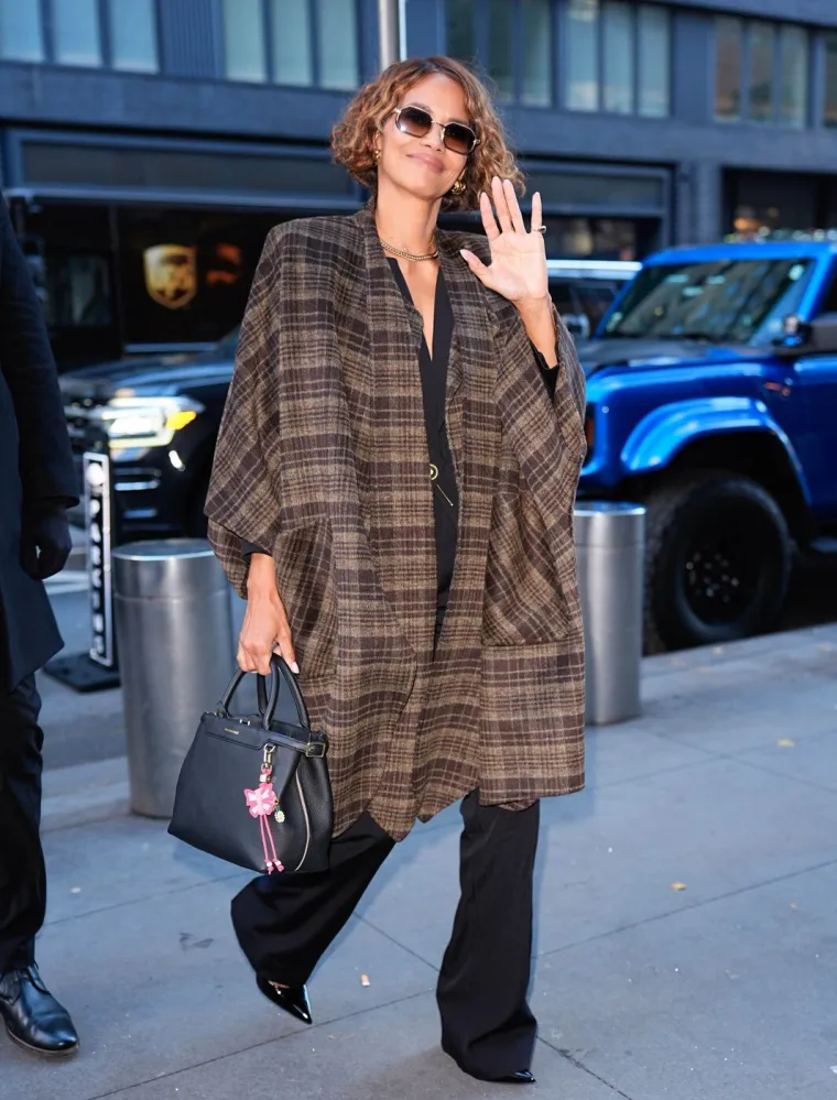 Slavna glumica (59) dokazala da godine nisu prepreka: Pozirala u seksi izdanju