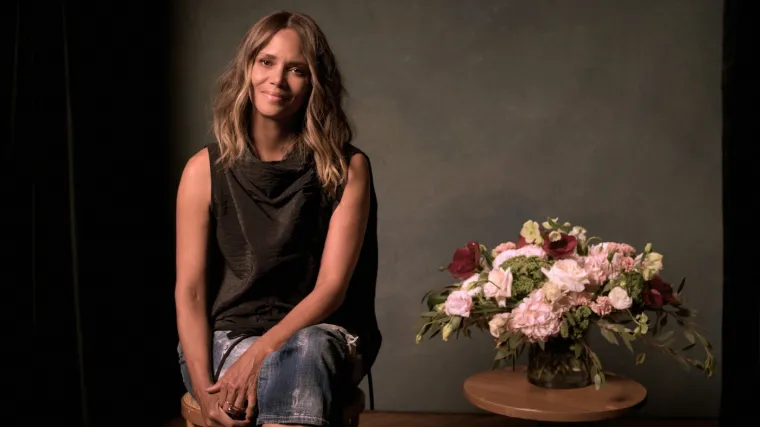 Slavna glumica (59) dokazala da godine nisu prepreka: Pozirala u seksi izdanju