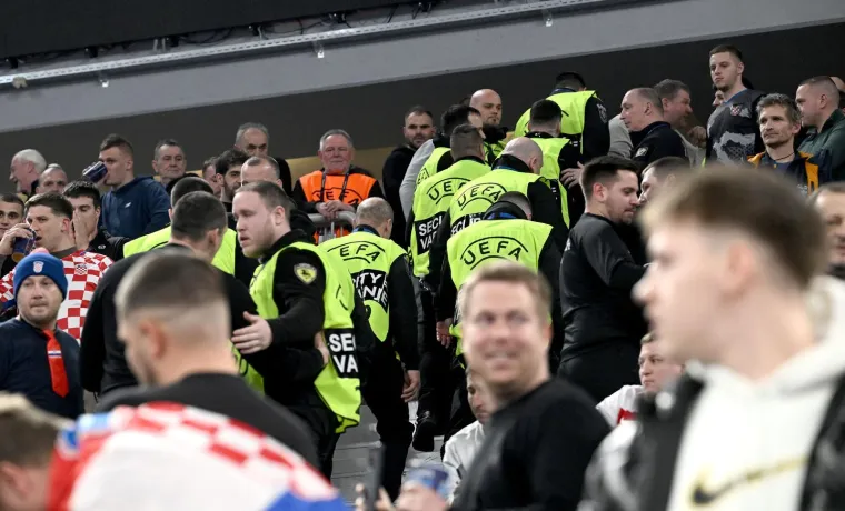 Kadrovi frke hrvatskih navijača i za&scaron;titara u Stožicama