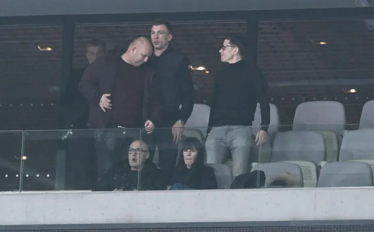 Legendarni Vatreni u Stožicama, ali nije jedini poznati: Pogledajte tko sjedi pored Čeferina