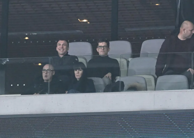 Legendarni Vatreni u Stožicama, ali nije jedini poznati: Pogledajte tko sjedi pored Čeferina