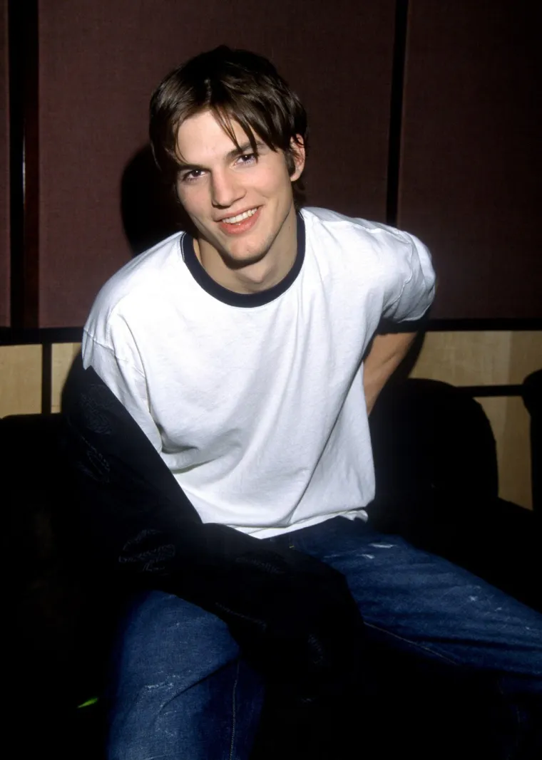 Stari li on uopće? Pogledajte kako se legendarni Ashton Kutcher mijenjao kroz godine