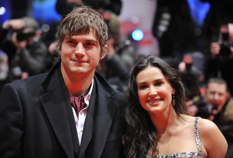 Stari li on uopće? Pogledajte kako se legendarni Ashton Kutcher mijenjao kroz godine