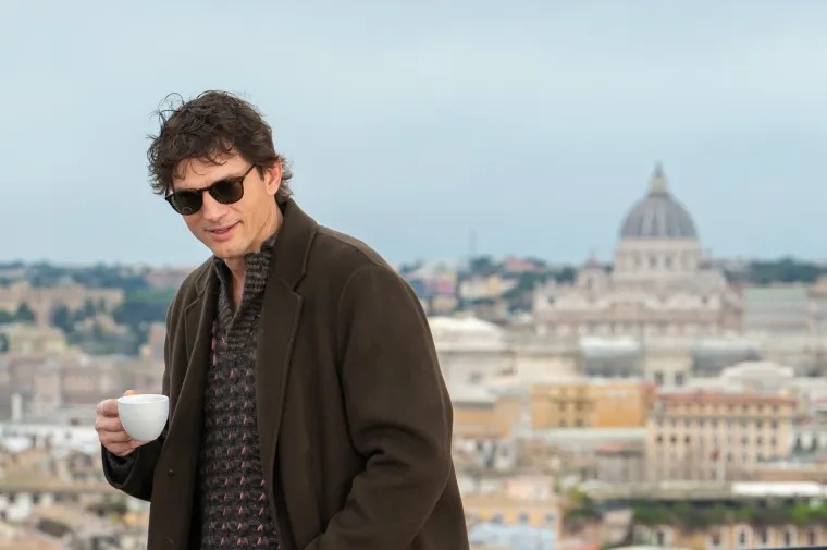 Stari li on uopće? Pogledajte kako se legendarni Ashton Kutcher mijenjao kroz godine