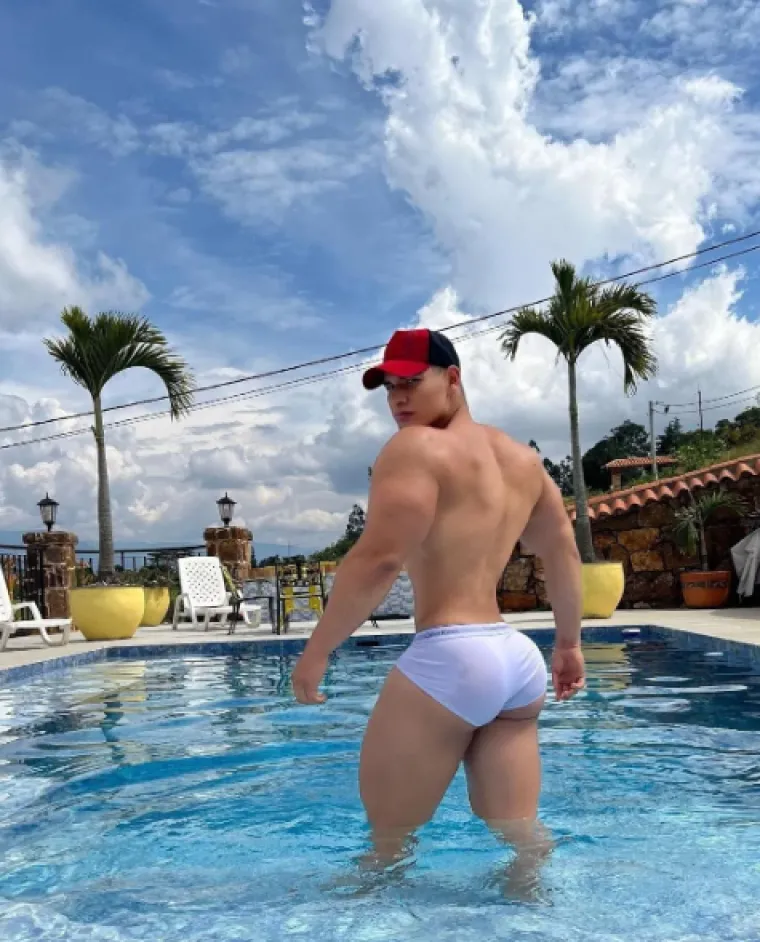 Htjeli su zadiviti pratitelje, pa su stvorili pravi urnebes: Stvarno su pretjerali s fotomontažama