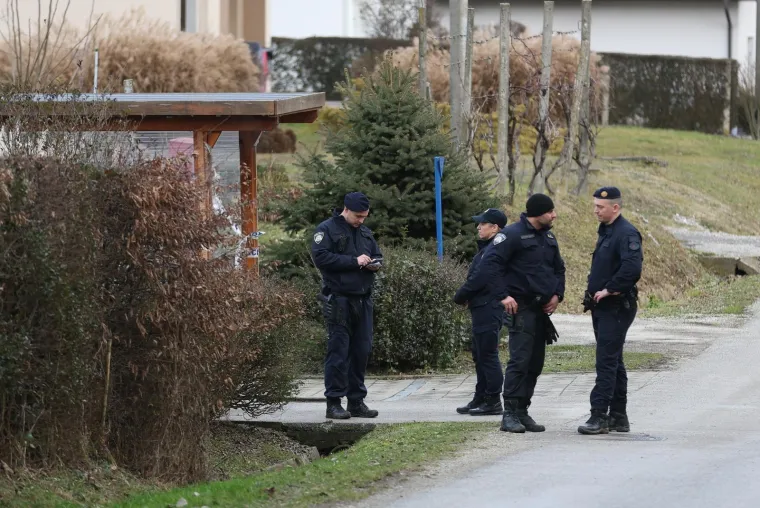 Ovo je mjesto zločina u Međimurju: &Scaron;okirani mje&scaron;tani s nevjericom gledaju prema kući ubijenog