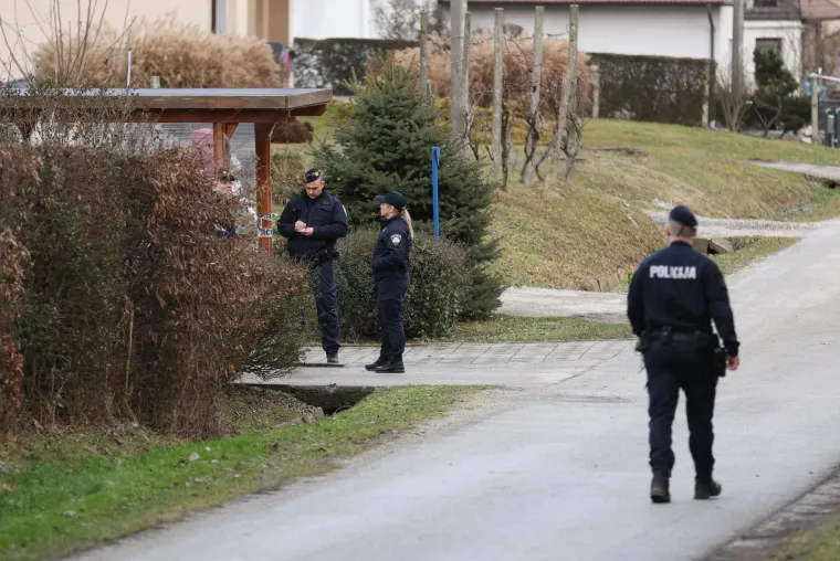 Ovo je mjesto zločina u Međimurju: &Scaron;okirani mje&scaron;tani s nevjericom gledaju prema kući ubijenog