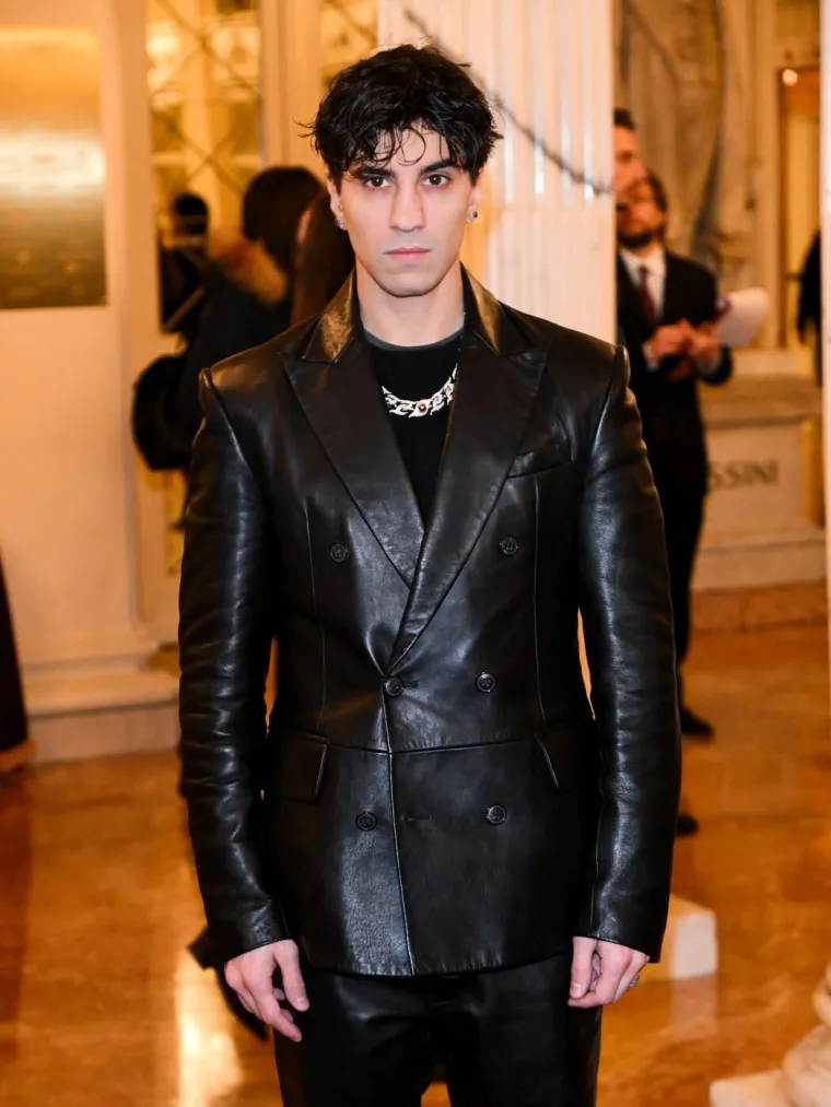 Svi su zinuli kad su vidjeli slavnog pjevača uoči svečane ceremonije otvaranja ZOI-ja