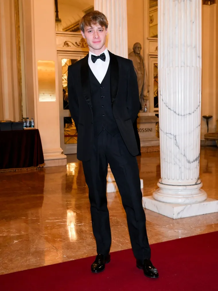 Svi su zinuli kad su vidjeli slavnog pjevača uoči svečane ceremonije otvaranja ZOI-ja