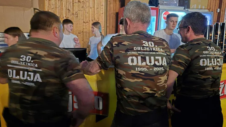 Prepuna dvorana s nestrpljenjem čekala Thompsona: Kad je do&scaron;ao na pozornicu, nastao je spektakl, pogledajte prizore