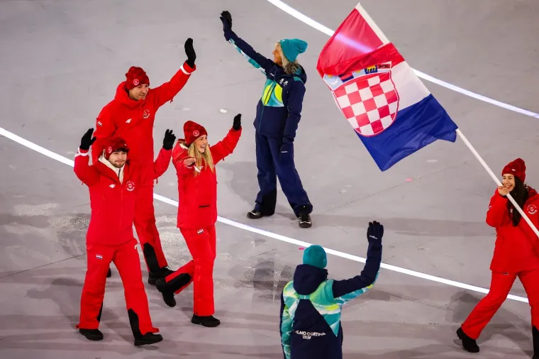 Pogledajte paradu sporta&scaron;a na ZOI otvorenju: Dvije države žestoko izviždane