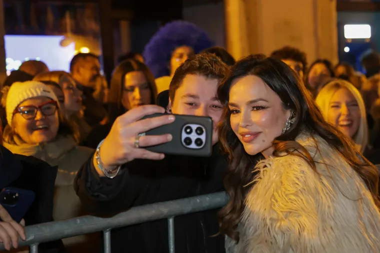 Severina zapalila Samobor: Glazbeni spektakl na otvorenju jubilarnog 200. fa&scaron;nika