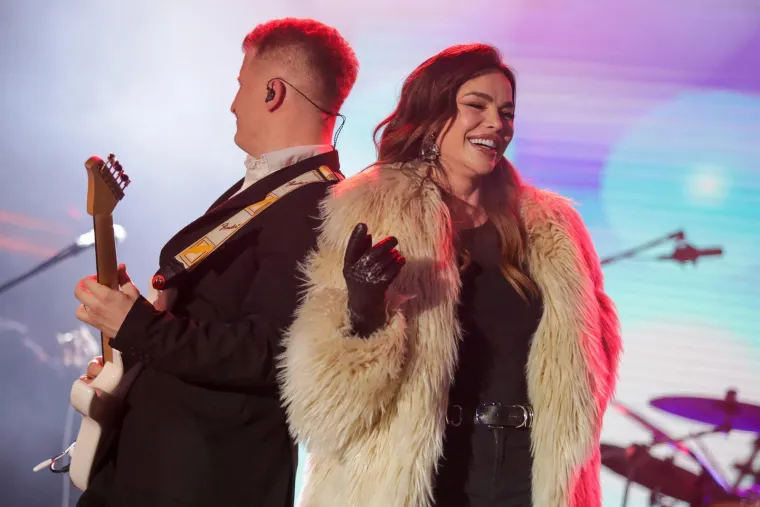 Severina zapalila Samobor: Glazbeni spektakl na otvorenju jubilarnog 200. fa&scaron;nika