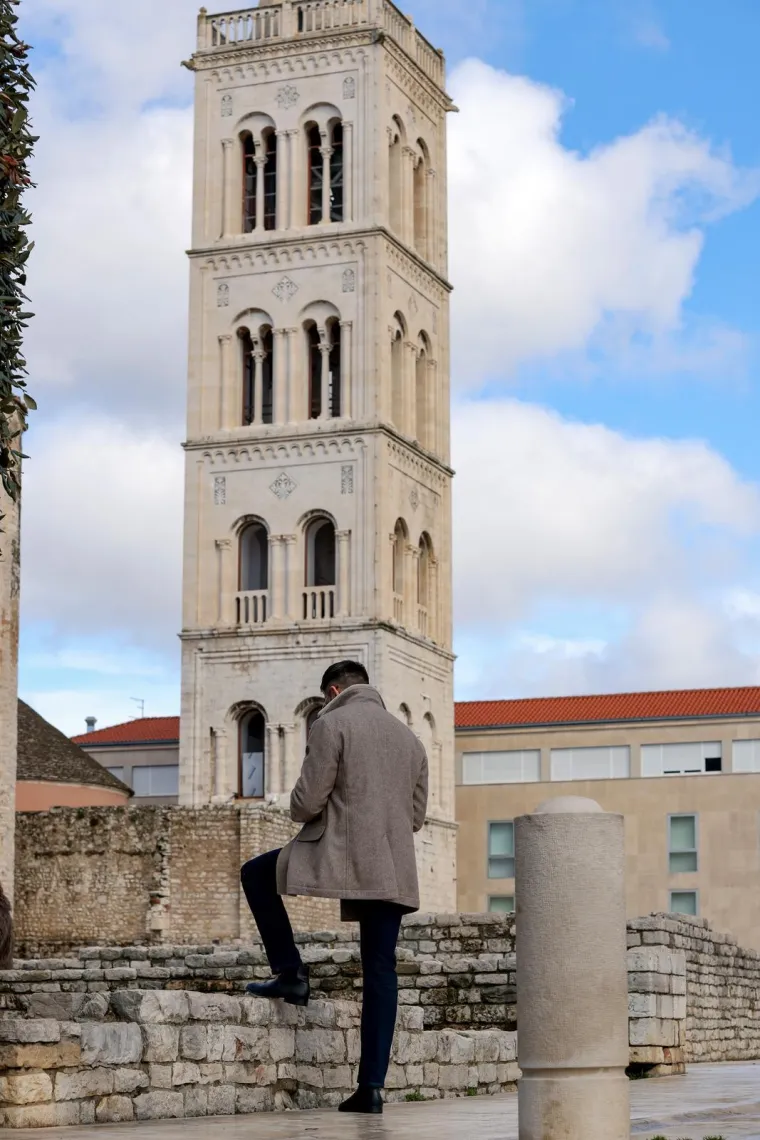 Prolaznica koja je oživjela grad: Cvjetni uzorci dominirali zadarskom &scaron;picom