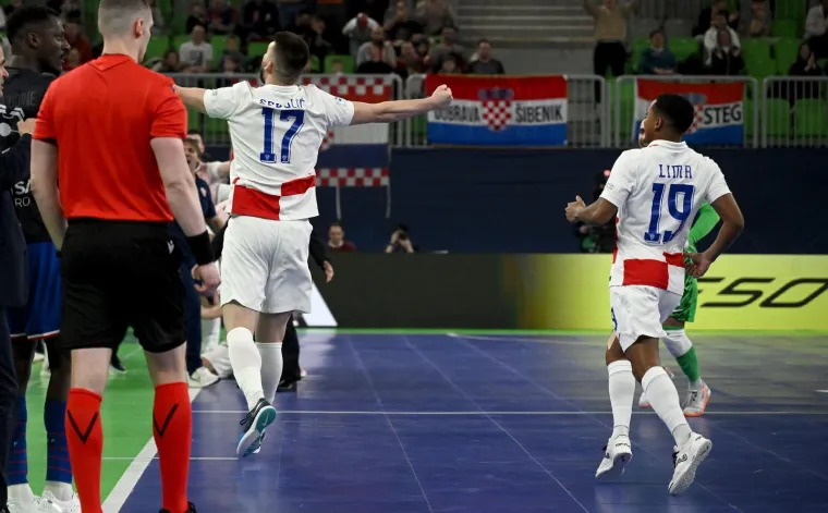 Bože, kakva ludnica u Stožicama: Legendarni majstori iz lože gledali hrvatski urnebes na tribinama