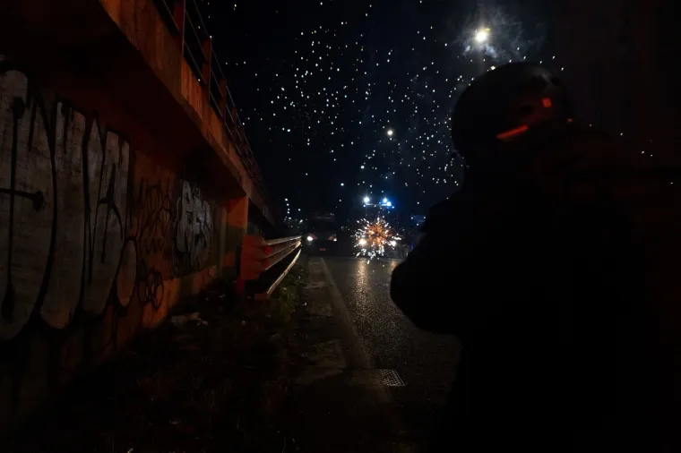 Mračna strana Olimpijskih igara: Dim, petarde i poruka - 'Vratimo grad, oslobodimo planine'