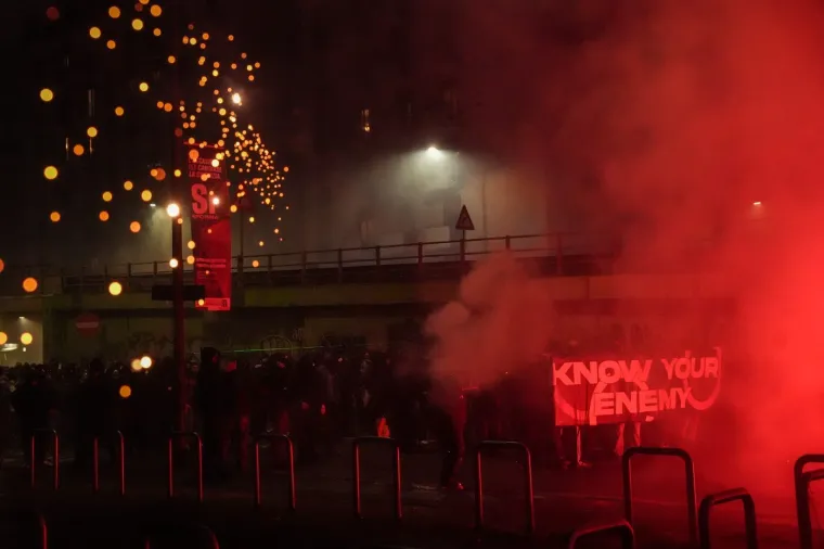 Mračna strana Olimpijskih igara: Dim, petarde i poruka - 'Vratimo grad, oslobodimo planine'