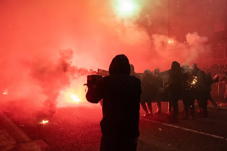 Mračna strana Olimpijskih igara: Dim, petarde i poruka - 'Vratimo grad, oslobodimo planine'