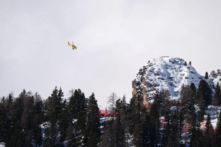 Kadrovi zastra&scaron;ujućeg pada Lindsey Vonn: Nosila je mistični broj za koji se smatra da donosi nesreću