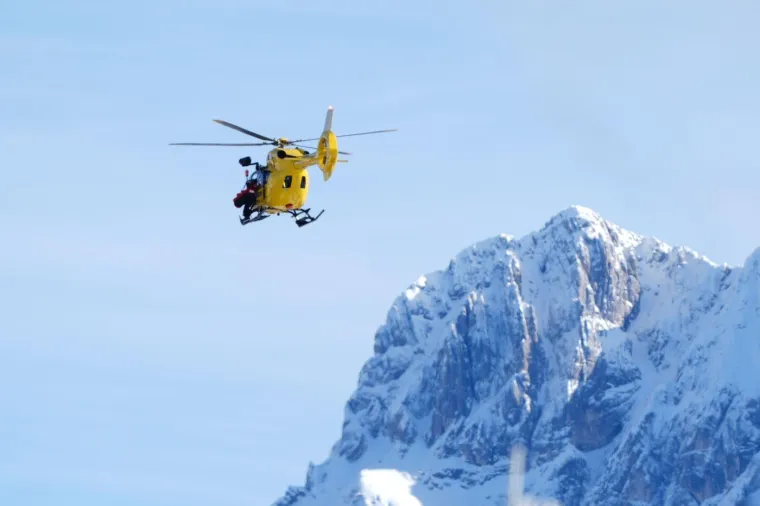 Kadrovi zastra&scaron;ujućeg pada Lindsey Vonn: Nosila je mistični broj za koji se smatra da donosi nesreću