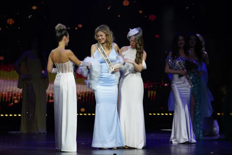 Koliko ljepotica iz susjedstva na jednom mjestu: Pogledajte kako je bilo na izboru za Miss Srbije