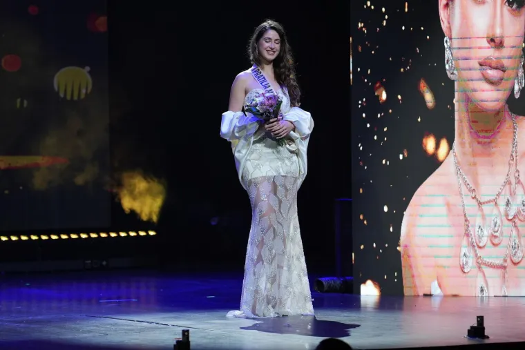 Koliko ljepotica iz susjedstva na jednom mjestu: Pogledajte kako je bilo na izboru za Miss Srbije