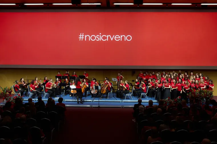 Hrabre žene u crvenim haljinama: 'Stavimo zdravlje na prvo mjesto, sačuvajmo ono &scaron;to imamo'