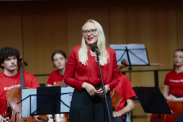 Hrabre žene u crvenim haljinama: 'Stavimo zdravlje na prvo mjesto, sačuvajmo ono &scaron;to imamo'