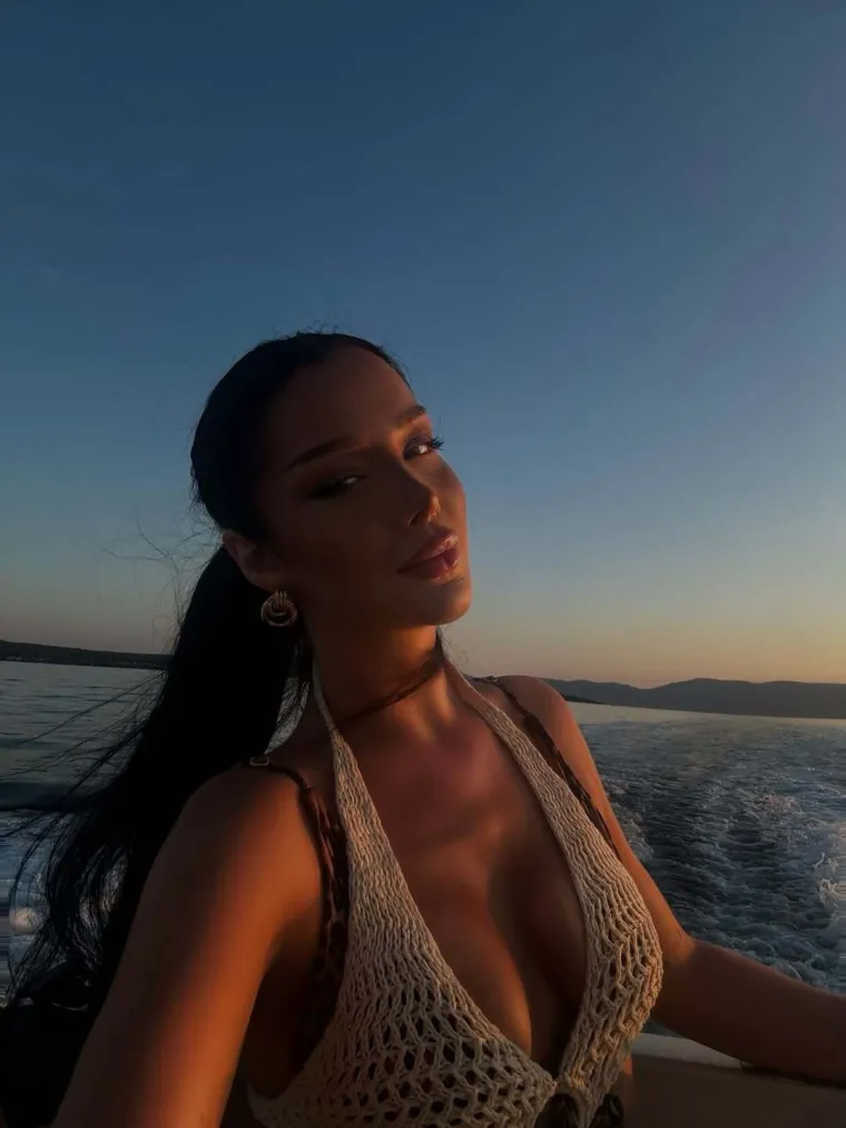 Stuttgart zamijenila Zagrebom: Tko je atraktivna Soraya o kojoj bruje dru&scaron;tvene mreže?