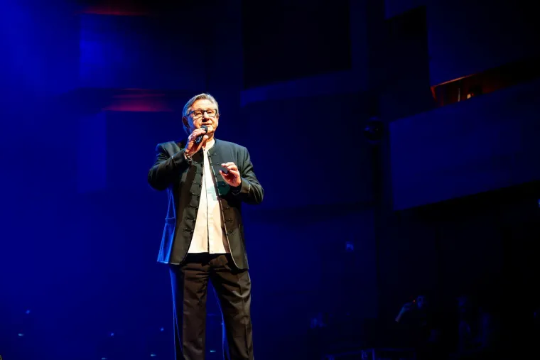 Ovako to radi Mladen Grdović: Pogledajte atmosferu na proslavi 45. godina njegove karijere