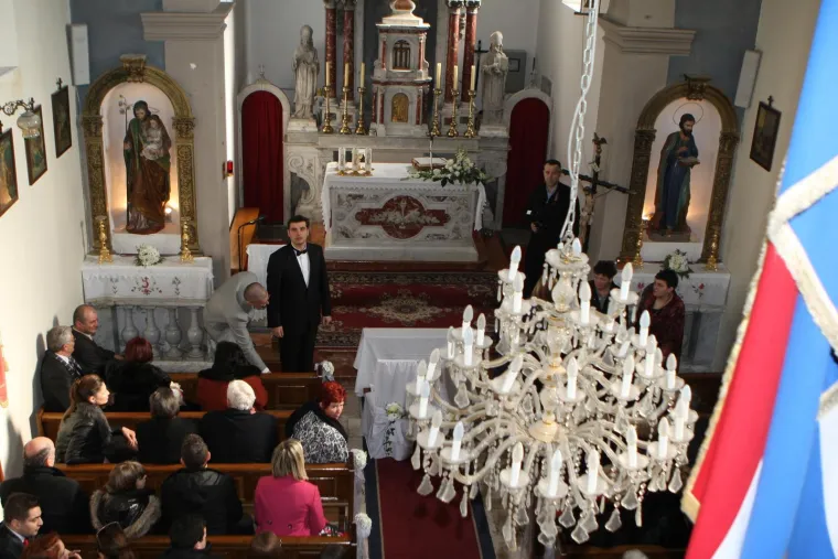 Prije 13 godina na&scaron; je glumac oženio lijepu misicu: Među uzvanicima bila brojna poznata lica