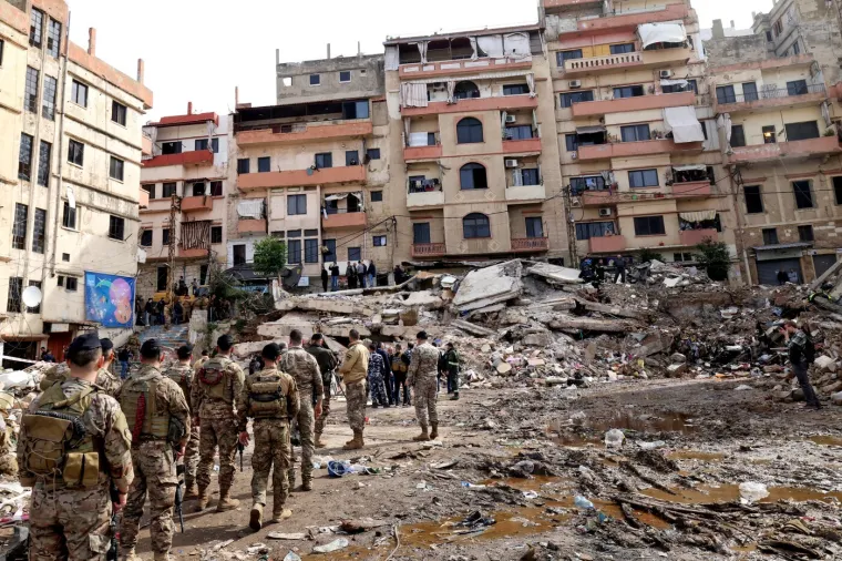 Najmanje 15 mrtvih u uru&scaron;avanju dvije zgrade: Očajnička potraga za preživjelima