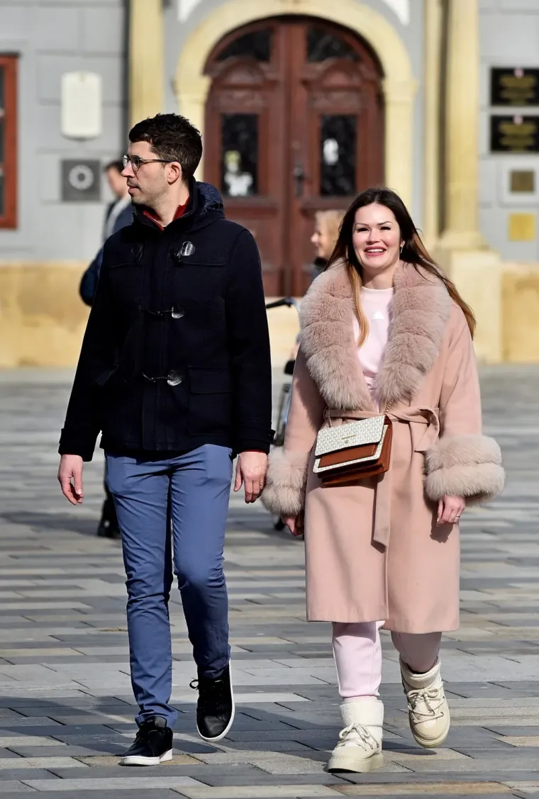 Varaždin ovih dana izgleda kao modna pista: Dama u uskim hlačama dominirala Korzom