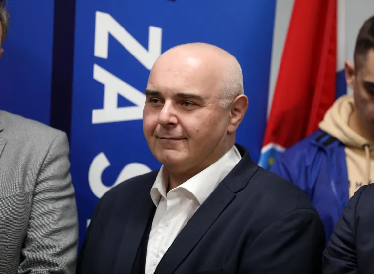 Ovako je Alen Ružić izgledao sa 100 kila vi&scaron;e: U 5 godina, bez dijeta, promijenio život sebi i pacijentima