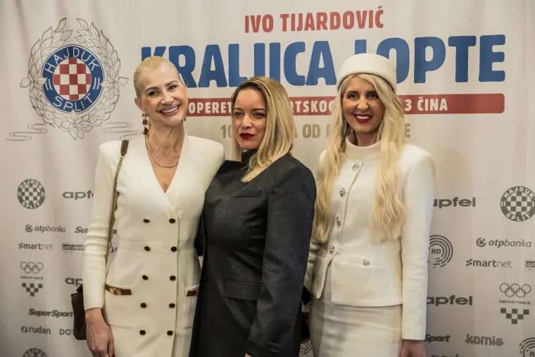 Brojni poznati na pretpremijeri kultne operete posvećene Hajduku: Pogledajte s kim je Livaja