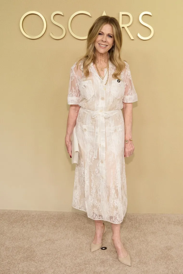 Zvijezde zagrijale atmosferu uoči Oscara: Dominirali duboki dekoltei, glamur i odvažni outfiti