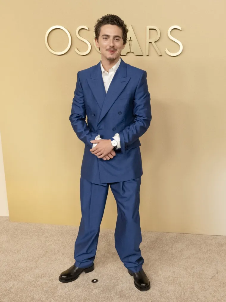 Zvijezde zagrijale atmosferu uoči Oscara: Dominirali duboki dekoltei, glamur i odvažni outfiti