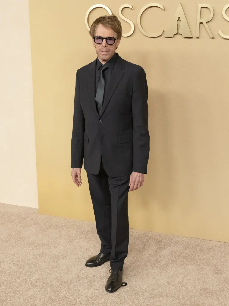 Zvijezde zagrijale atmosferu uoči Oscara: Dominirali duboki dekoltei, glamur i odvažni outfiti