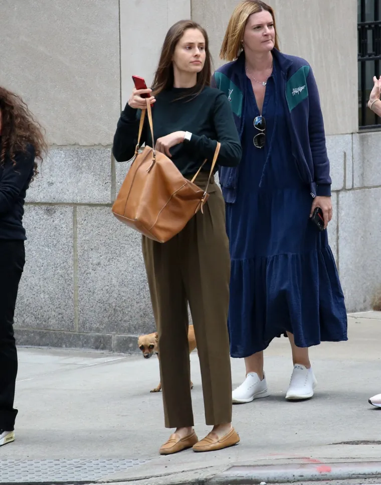 Ovo je biv&scaron;a djevojka najpoznatijeg pedofila: Karina će dobiti milijune, otok, kuću i prsten?