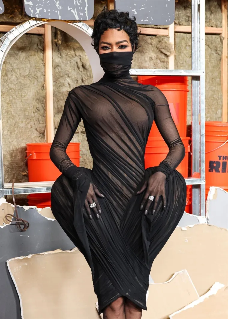 Sirova privlačnost i nestvarna ljepota: Tko je žena koja je tijelom raspametila svijet?