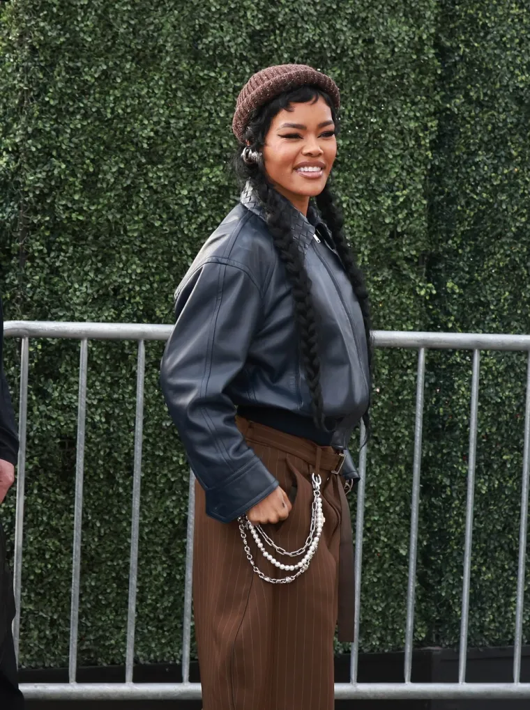 Sirova privlačnost i nestvarna ljepota: Tko je žena koja je tijelom raspametila svijet?