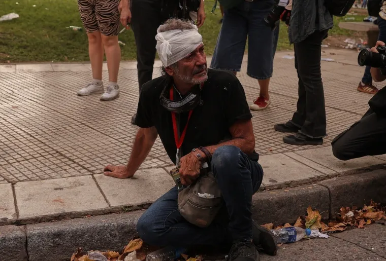 Kaos na ulicama glavnog grada: Nestvarni prizori sukoba prosvjednika i policije ispred Kongresa