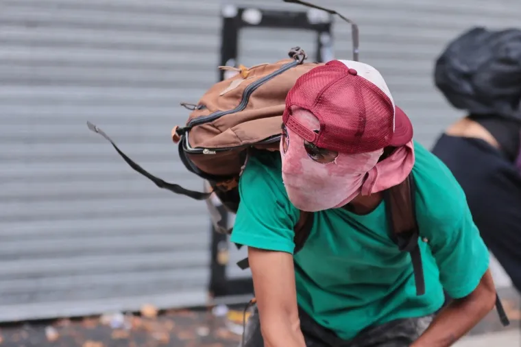 Kaos na ulicama glavnog grada: Nestvarni prizori sukoba prosvjednika i policije ispred Kongresa